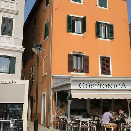 Riva Apartment *